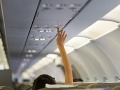 Toto je DÔVOD, prečo by ste nikdy nemali v lietadle vypínať nad sebou klimatizáciu