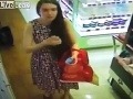 MEGAtrapas zákazníčky v parfumérii: Kamera zachytila, ako si vyhrnula šaty a...