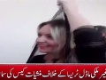 Pašeráčke Tereze väzenie v Pakistane asi nevadí: VIDEO Na súde namaľovaná a s úsmevom na tvári