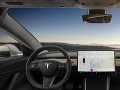 Smrteľná nehoda, pri ktorej bol zapnutý autopilot: Systém len asistuje vodičovi, tvrdí Tesla
