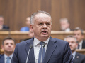 Andrej Kiska opäť rozdával: Svoj plat daroval desiatim rodinám v núdzi
