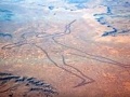 Jedna z najväčších záhad v Austrálii máta ľuďom hlavy: V púšti sa z ničoho nič zjavil obrí muž