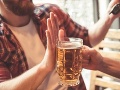 Prestaňte piť alkohol! Tieto úžasné veci sa dejú s vaším telom, keď abstinujete