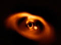 Unikátna FOTO z ďalekého vesmíru: Astronómovia zachytili, ako vzniká nová planéta