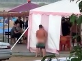 VIDEO Milenci sexovali, kade chodili: Na pláži, za stanom... UPS, veď on je ženatý!