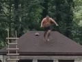VIDEO Chlap chcel skočiť do bazéna, malo to byť jednoduché: Ten tragický záver ani nechcite vidieť