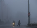 Meteorológovia upozorňujú na nepríjmný smog, postihnutý je hlavne sever