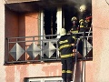 Požiar v obci Nižný Žipov museli likvidovať hasiči.