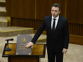 Naštvaný poslanec SMERu o svojej diplomovke: VIDEO Bol by som k***t, ak by som ju písal sám!