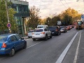 Milí vodiči, obrňte sa poriadnou trpezlivosťou: Bratislava čelí kolónam na viacerých úsekoch