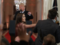 Prominentný novinár v problémoch: Pohádal sa s Trumpom, dostal zákaz do Bieleho domu