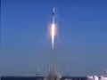 SpaceX dosiahol ďalší úspech: Raketa vyniesla vojenskú družicu na orbit