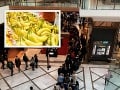Ošiaľ v 21. storočí: FOTO Do obchodného centra v Bratislave sa vrátil socializmus, rad ako na banány