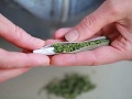 Fajčenie marihuany v mladom veku môže spôsobiť tieto vážne ZMENY vo vašom tele