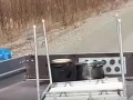 Muži odstavili auto pri krajnici: VIDEO Zlodej hneď využil šancu, takúto krádež ste ešte nevideli!