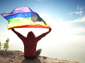 Severné Írsko sa posúva vpred: Oddnes sú tam legálne homosexuálne manželstvá