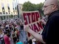 Masové demonštrácie v Gruzínsku Masové demonštrácie v Gruzínsku