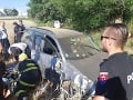Vodič s alkoholom v krvi chcel uniknúť polícii: FOTO Onedlho narazil do stromu