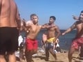 Brutálny výjav na pláži Brutálny výjav na pláži
