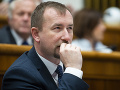 Zákaz politickej činnosti v školách opozícia kritizuje: So žiakmi chodil diskutovať aj Fico