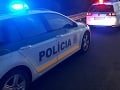 Nebezpečné vyčíňanie muža na diaľnici D1: Kovovou tyčou rozbíjal sklá na autách