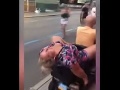 VIDEO Turistka to nezvládla: VIDEO Turistka to nezvládla: