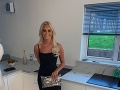 FOTO Krásku celú noc boleli od topánok nohy: Keď zistila prečo, išla sa prepadnúť od hanby