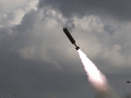 Raketový útok na vojenský Raketový útok na vojenský