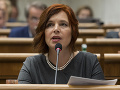 Remišová tvrdí, že koaličné zákony prechádzajú vďaka ĽSNS: Raši tichú podporu vylučuje