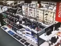 VIDEO Takto sa darčeky nekupujú! Zlodeji kradli elektroniku, všetko zachytila kamera