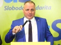 Pellegrini a Vallo vystrašili Drobu! Zrušenie bratislavskej župy, esemesky všetko zmenili