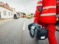Záchranári si našli za oknom sanitky škandalózny odkaz na FOTO: Toto vodič nemohol myslieť vážne!