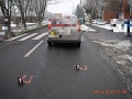 FOTO Nepozornú tínedžerku v Lučenci zrazilo auto: Vyviazla len s ľahkými zraneniami