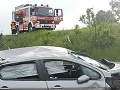 Dopravná nehoda pri Púchove: V Streženiciach sa prevrátilo auto, zranili sa dve osoby