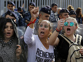 Protestujúci v Libanone. Protestujúci v Libanone.