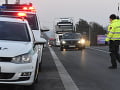PRÁVE TERAZ V Bratislave hlásia zdržanie, na juhu Slovenska je poľadovica