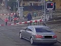 Na červenú a cez Na červenú a cez