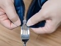 VIDEO Pokazil sa vám niekedy zips? Týmto super jednoduchým trikom ho opravíte za pár sekúnd