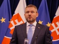 Poslanci PS/Spolu si zamenili parlament s ubytovňou pre bezdomovcov, vraví premiér Pellegrini
