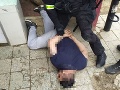 Špinavé praktiky na východe: FOTO Odporné týranie mladej ženy (23)! Musela poskytovať sexuálne služby