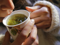 Nové zistenia vedcov: Pravidelné pitie čaju znižuje riziko rozšírenej choroby!