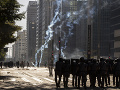 Polícia rozohnala protivládne protesty Polícia rozohnala protivládne protesty