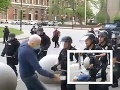 Seniora z VIDEA zrazili k zemi: Teraz tvrdia, že si len robili svoju prácu, v útvare začala vzbura!