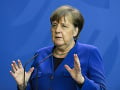 Politici reagujú na víkendové výtržnosti v Stuttgarte: Merkelová a Seehofer ich odsúdili