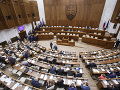Koalícia a ani Smer na najbližšiu schôdzu nepredložia poslanecké návrhy zákonov