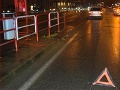 FOTO Chodkyňa si chcela skrátiť cestu: Vrazila do auta a skončila v nemocnici