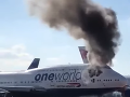 Desivé VIDEO z letiska: Boeing zachvátili plamene, hustý dym sa valil z kokpitu