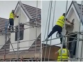 Najhorší deň v práci na VIDEU: Rozzúreného stavbára nedokázali zastaviť ani kolegovia