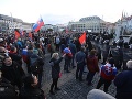 Polícia žiada verejnosť o videozáznamy z protestu pred Úradom vlády