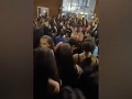 VIDEO Študenti kašlú na VIDEO Študenti kašlú na